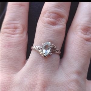 10 karat white gold aquamarine ring
